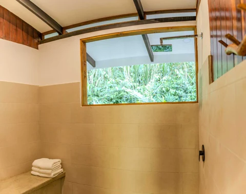 Encanta La Vida · Stargazer shower.