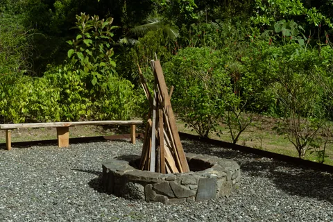 Osa Clandestina · The fire pit.